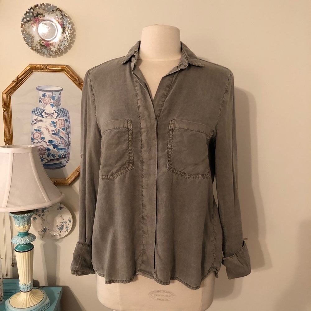 Bella Dahl Split Back Button Down - Khaki/Olive